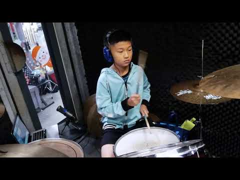 朴樹：平凡之路 《我們的樂隊 總裁版》kid drumming