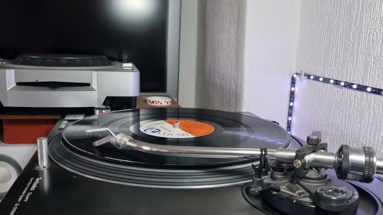 Tony Tribe - Red Red Wine - Reggae Chartbusters - Trojan - 1969