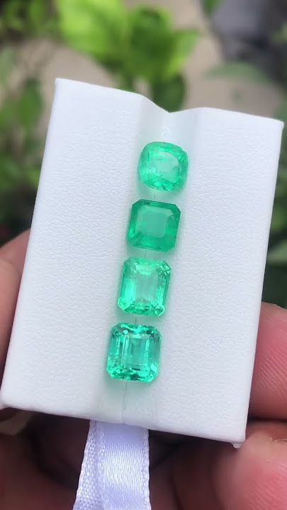 🔥 *'Rare 8.30-Carat Afghanistan Emerald – Nature’s Green Majesty! ✨ Unboxing & Expert Review'