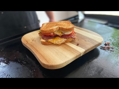 HOW TO MAKE A BLT ON THE BLACKSTONE GRIDDLE | BLACKSTONE GRIDDLE RECIPES