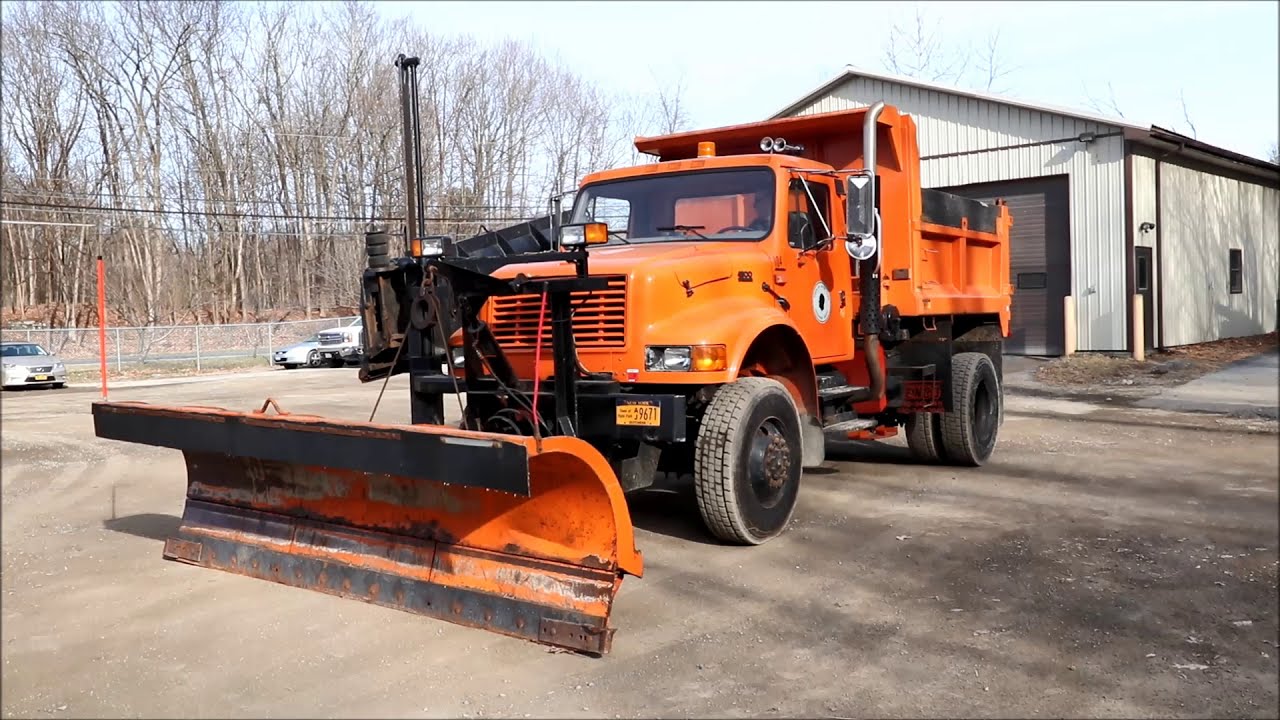 International 4800 4x4 Plow Dump Truck For Sale at Auction YouTube
