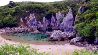 Playa de Gulpiyuri-Llanes,Asturias/by Leorrojo