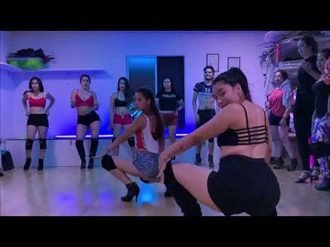 Video: Karolio G Ir Nicki Minaj „Tusa“muzikinis Vaizdo Klipas