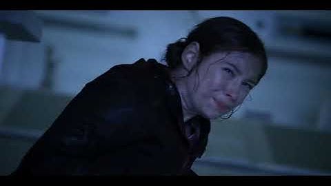 Lost in Space 2018 S01E03 Jupiter 2 moment of awesome