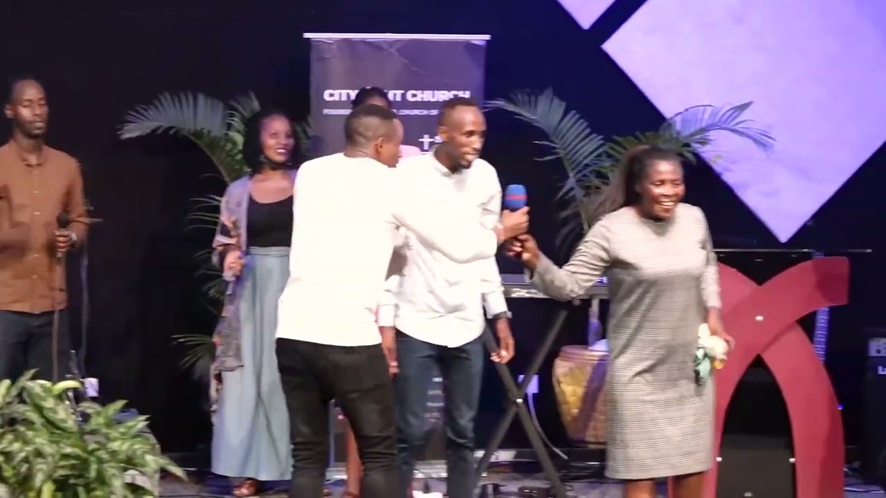 Umunsi w'abagore ROSE MUHANDO Abagiriye Inama Muri Foursquare