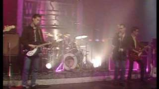 Video thumbnail of "The Smiths - Bigmouth Strikes Again - Live At Whistle Test 1986"