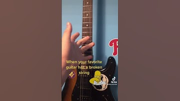 When your favorite guitar broke its D string 😭😭