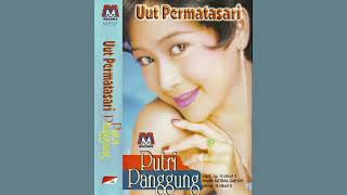 Uut Permatasari  Putri Panggung