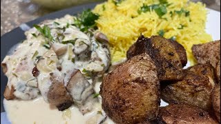 تشكين ستيك مع روستد بتيتوس ((شرحات دجاج مع بطاطا مشوية ) ((Chicken Steak With Roasted Potatos))