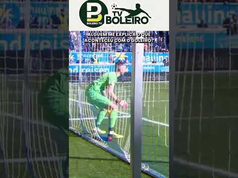 ALGUÉM CONSEGUE EXPLICAR O QUE ACONTECEU COM O GOLEIRO NESSE LANCE? #futebol #futbol #soceer #gol
