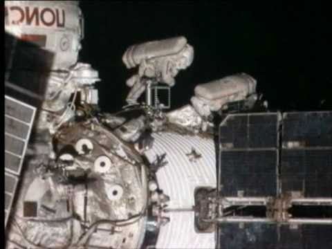 Russian EVA 28 (time lapse) [with overview]