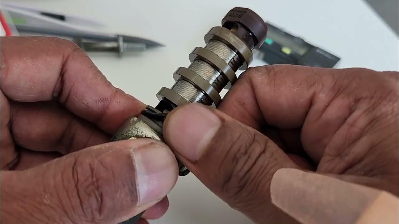 Honda CRV 2014 VTC Solenoid Cleaning and Oil Seal Replacemnt: - YouTube