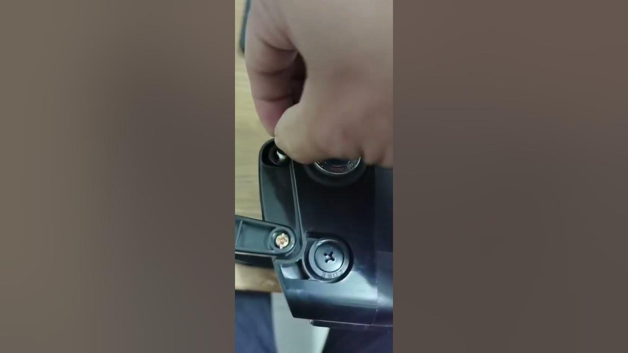 Replace the battery fuse for geleisen TTS8 city ebike YouTube