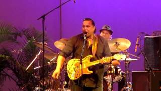 Willie K  Blues Band - Howlin at the Moon (Maui live 3.12.11)