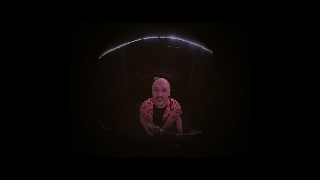 Guarda Follow Deep - Chicago (Official Music Video) su YouTube Guarda Follow Deep - Chicago (Official Music Video) su YouTube