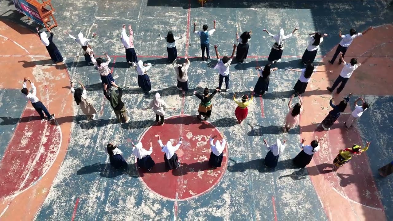 FLASHMOB SMP PASUNDAN 2 CIMAHI - DEKA STAR EVENT