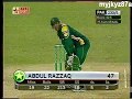 Abdul razzaq 89 off 40 balls  9 fours  5 sixes  vs new zealand 2004