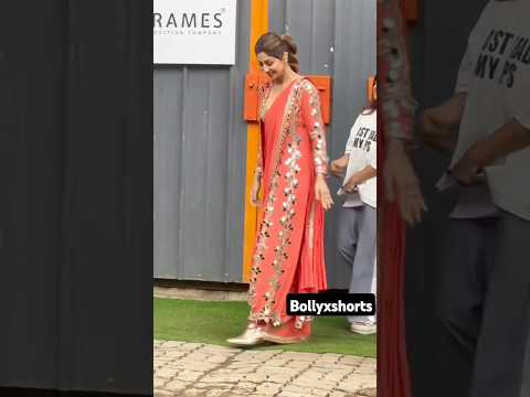 Shilpa Shetty Looking Hot I 