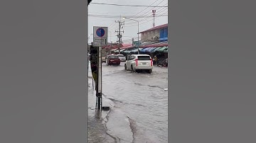 Mùa Mưa Nước Ngập Tại Chợ RongKlua #subscribe #nuocngap #lulut #shorts #aranyaprathet