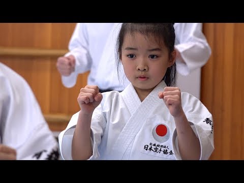 Video: How Early Can A Child Start To Practice Karate