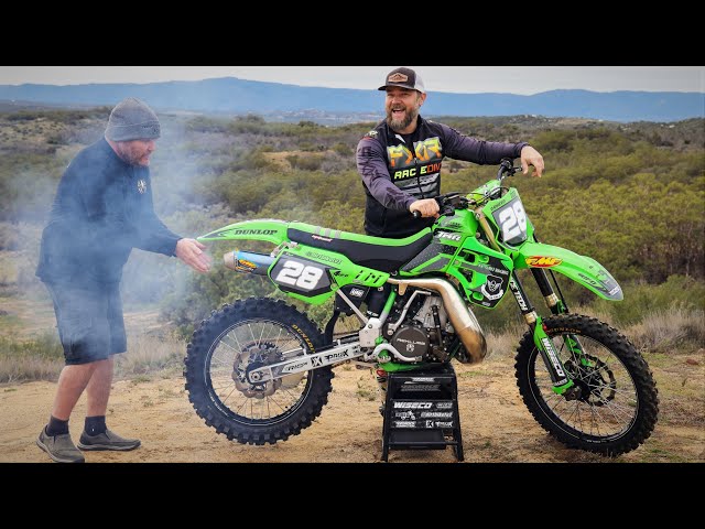 Kawasaki KX500: uma moto que você precisa pilotar antes de morrer