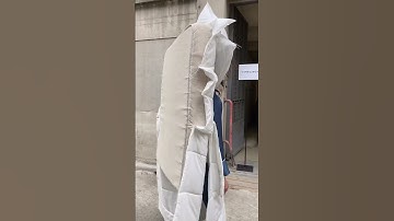 Thumbnail of 🛏 #pfw Le rappeur Tommy Cash sonne avec humour la fin de la Fashion Week automne-hiver 2023-2024
