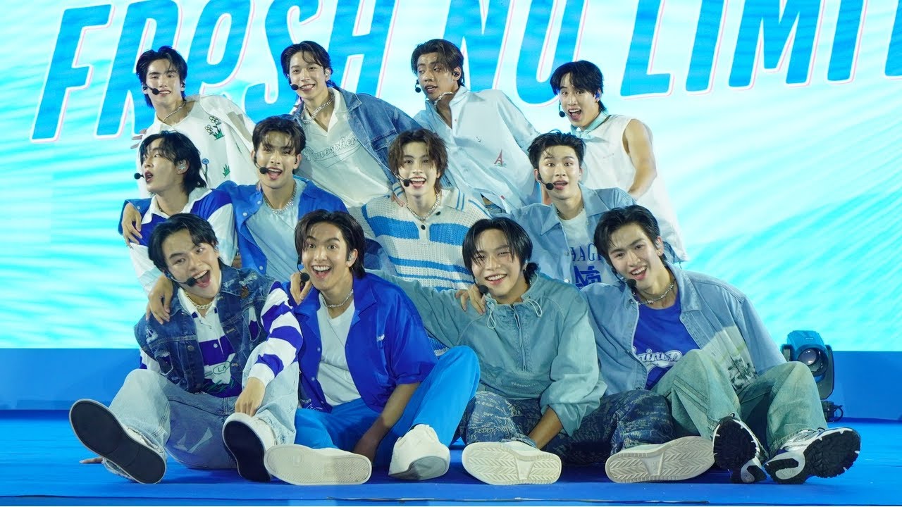 [4K DEBUT Stage] - ฟีลลิ่งแบบว่าอู้วว! (Feeling Bab Wa Ooh!)