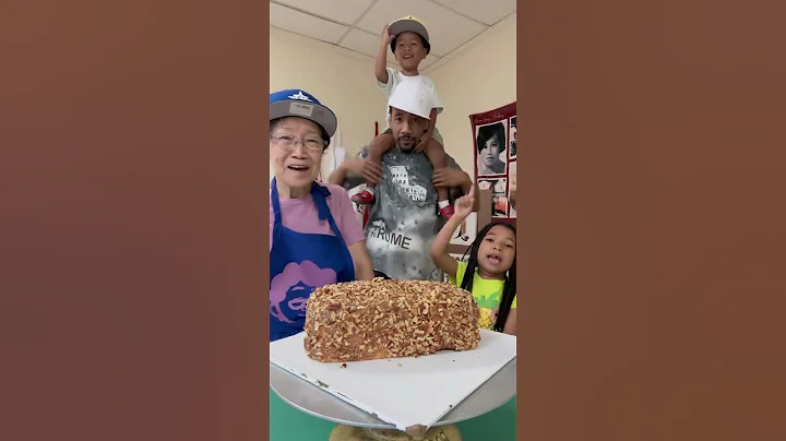 Caramel pecan butter pound cake loaf w/ nationwide shipping included text 832 888 7859 to order