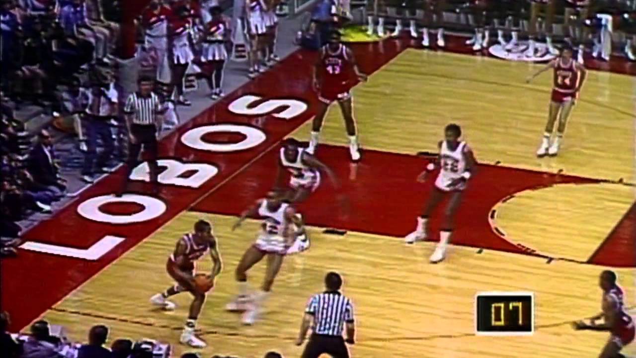 One for the ages: Phi Slama Jama vs. the Doctors of Dunk »