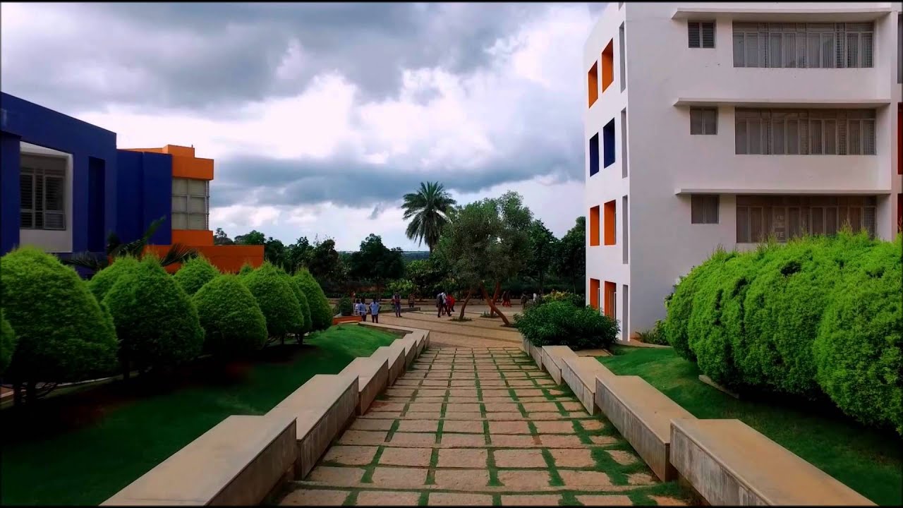 Acharya College : Leo films