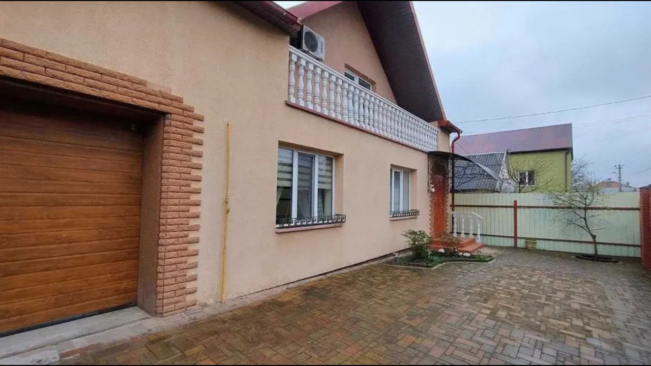 ТОП-БУДИНОК У ЛЬВОВІ БЕЗ КОМІСІЇ! 180 м², ГАРАЖ НА 2 АВТО ТА ГОТОВИЙ РЕМОНТ — ЗАЇЖДЖАЙ І ЖИВИ!