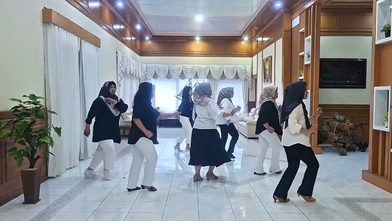 KETUA BUTUH CINTA - CEICILIA M FATRUAN - PALUPI LD - SDA