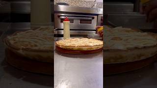 Cheesiest Deep Dish Pizza🍕Topping #viralvideo #deepdishpizza #itspizzatime #foryou #foryoupage