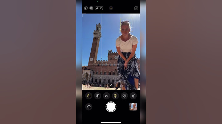 How I take my photos when traveling solo | #soloteavel #travelcontentcreator #ugc