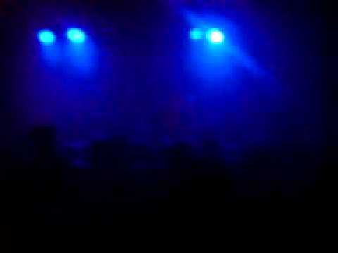 Flux Pavilion playing Bass Cannon @ Urban Nerds - ...