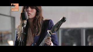 Video thumbnail of "LOU DOILLON "Above my head" Live at Kerwax"