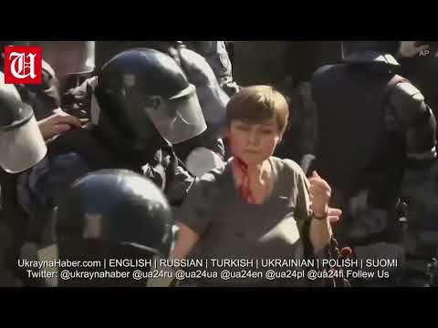 NO COMMENT | Nearly 1400 people detained in Moscow protest