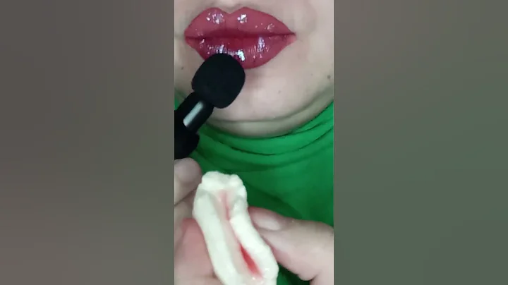 👁️👅👅🍬🍭 #asmr #mukbang #shorts #trollipopeye