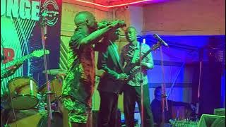 KIU YA MAPENZI LIVE - MWINJUMA MUUMINI