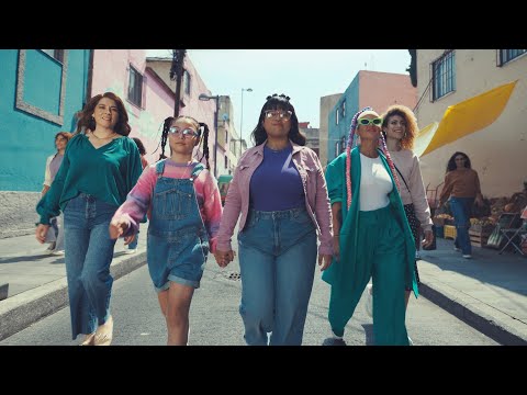 Dove partnered with Li Saumet of Bomba Estéreo to re-record the band’s anthemic hit song, “Soy Yo,” with an updated message and music video that speaks directly to hair self-expression, encouraging Latinas of all generations to celebrate the unique hair that makes them, them.