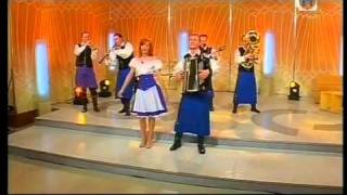 ANSAMBEL ŠTRK - Naša pesem naj gre do srca