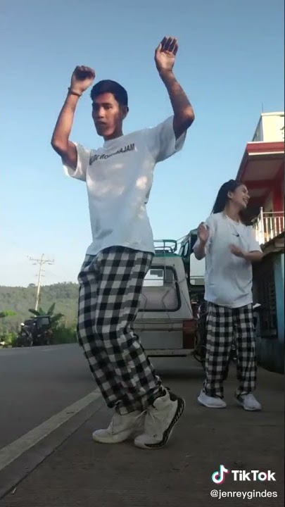https://vt.tiktok.com/ZSeLbAqvU/