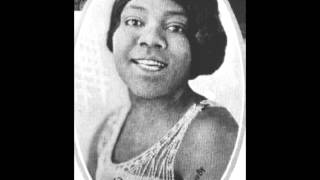 Watch Bessie Smith Frosty Morning Blues video