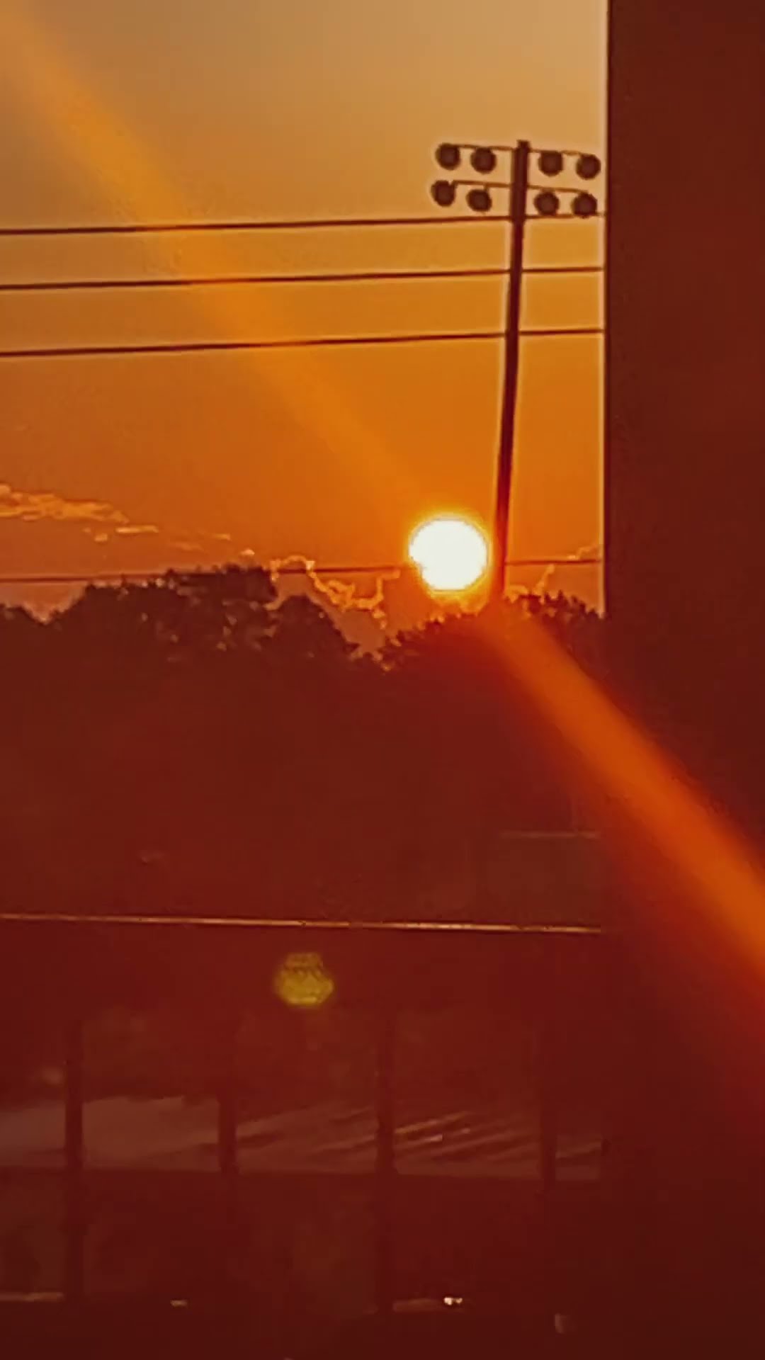 #como sale el sol - YouTube
