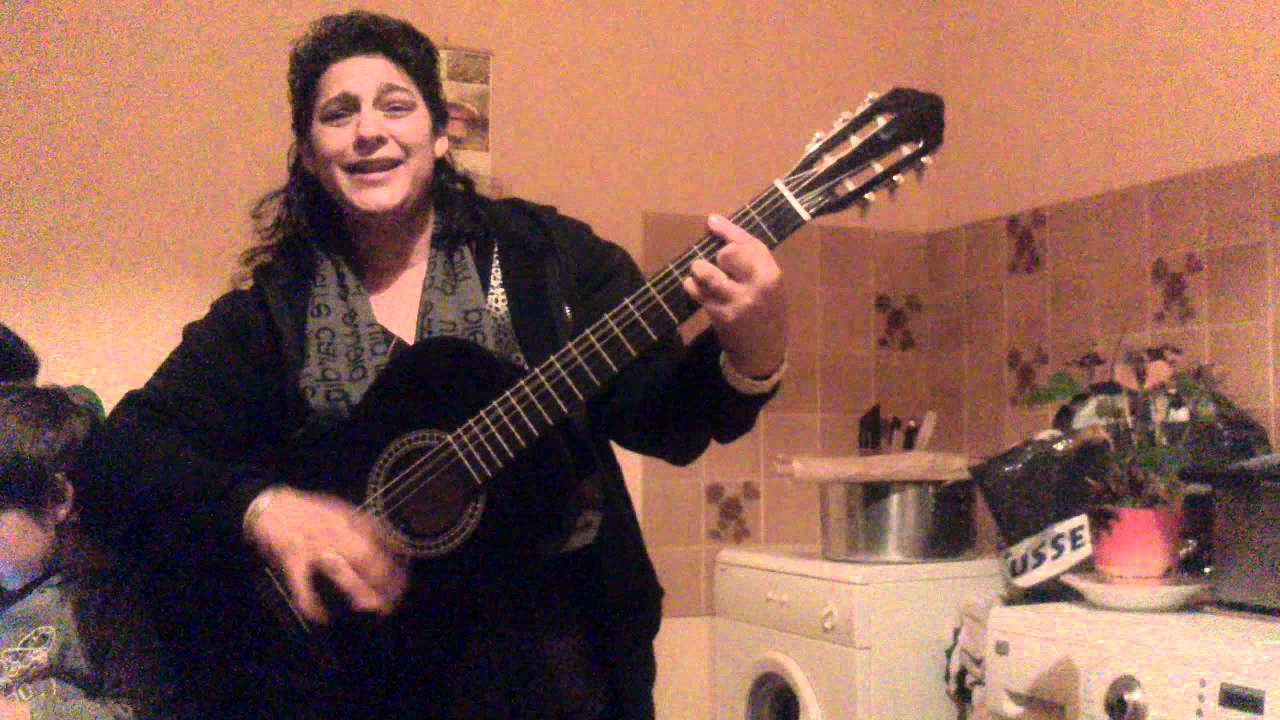 Espagnol qui chante trop bien !! Rose cortes.24 YouTube