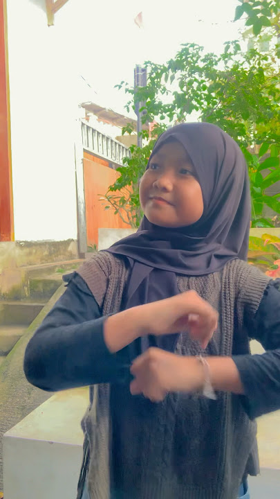 Sedang asyik asyik meumere eh di jambak #beranda #lucu #masukberanda