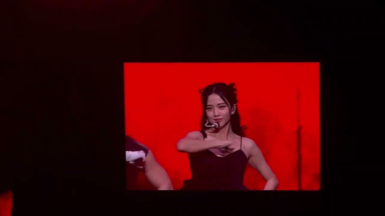 BLACKPINK in Sydney D1 - Flower (Jisoo solo)