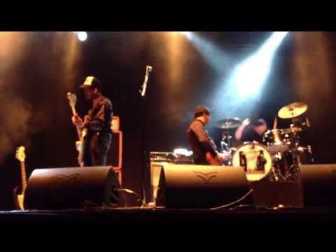 ...and-you-will-know-us-by-the-trail-of-dead---catatonic---live-@-groezrock