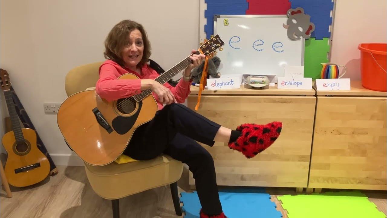 Learn "e" sound Phonics with children