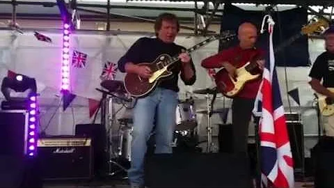 STORY Dennis Stratton, Tommy Dunn, laurie Dalziel